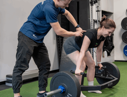 Jak zmniejszyć ryzyko kontuzji podczas treningu siłowego?